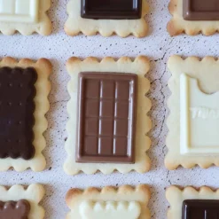 Biscuits school - Emporte-pièce et moule à chocolat pour goûters gourmands