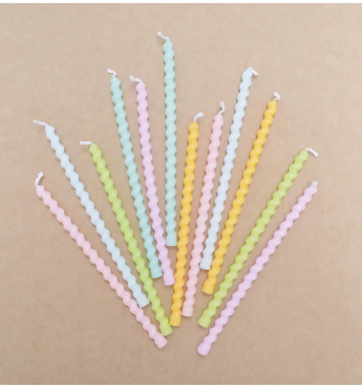 12 bougies longues torsadées pastel