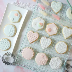 4 emporte-pièces inox pour biscuits et pâtisseries