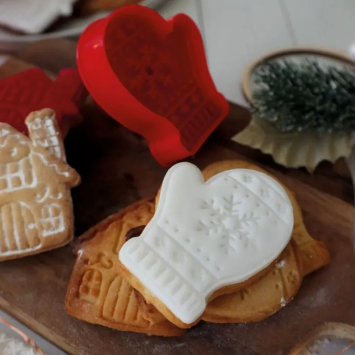 Emporte-pièces éjecteurs pour biscuits Christmas x2
