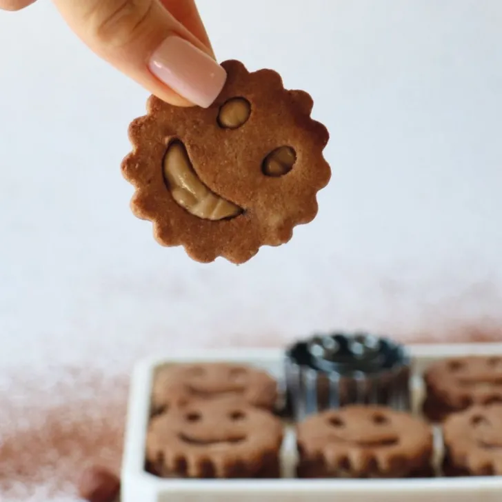 2 emporte-pièces pour biscuits sourire