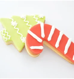 Seau 18 emporte-pièces de Noël pour biscuits et sablés
